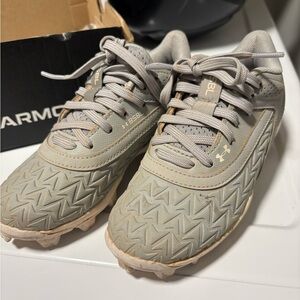 Under Armour Gray UA Leadoff Low RM Jr. 3.0 Shoes